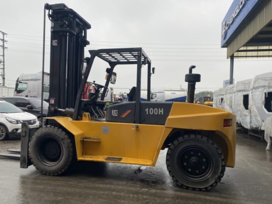 Xe nâng dầu 10 tấn