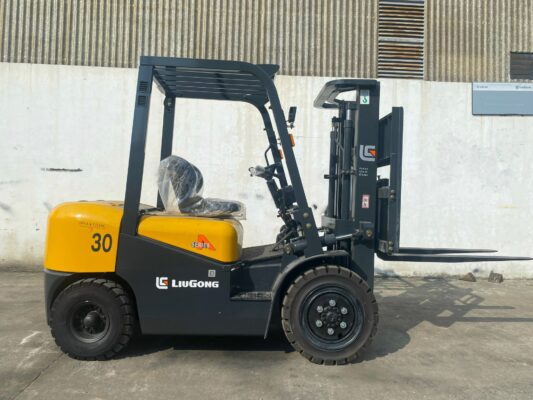 XE NÂNG DẦU 3 TẤN
