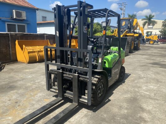 Xe nâng điện 3 tấn