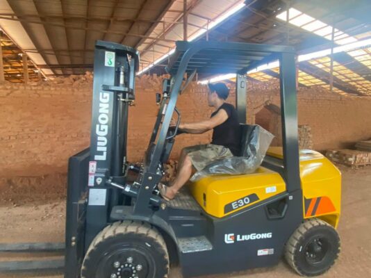 bảo dưỡng xe nâng dầu