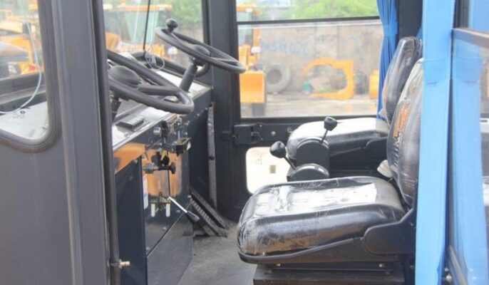 Cabin xe lu lốp 26 tấn Liugong 6526E
