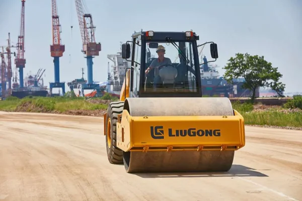 xe lu rung 1 cầu Liugong 6114E