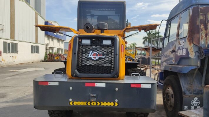 máy xúc lật cần dài WL933LA