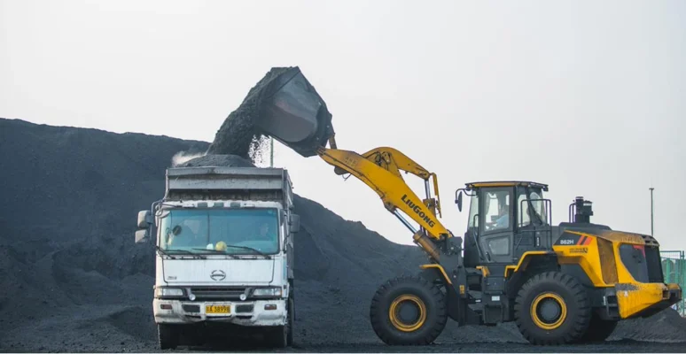 máy xúc lật Liugong CLG862H hộp số điện