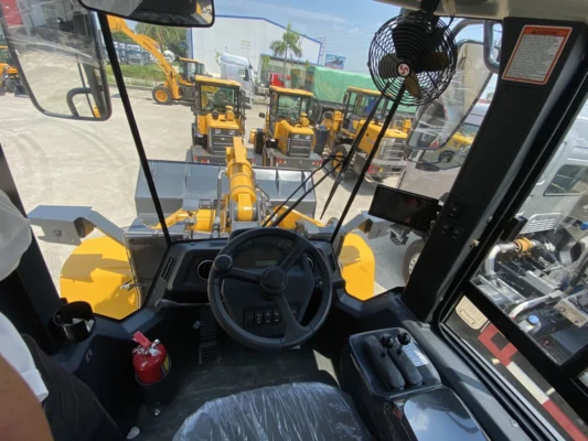 nội thất máy xúc lật Liugong CLG856H