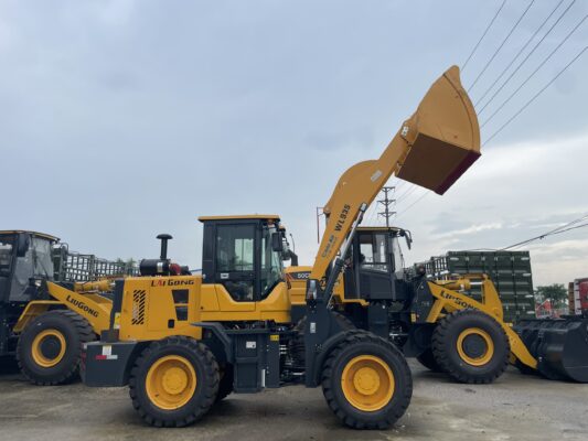 máy xúc lật laigong wl935