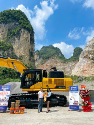 máy xúc đào liugong CLG952E